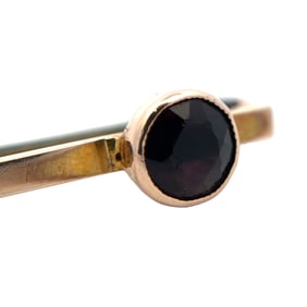Estate Amethyst Pin/Brooch in 9K Yellow Gold