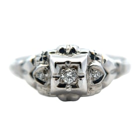 Diamond Ring in 18K White Gold
