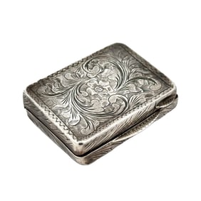 Vintage Italian .800 Silver Scrollwork Pill Box