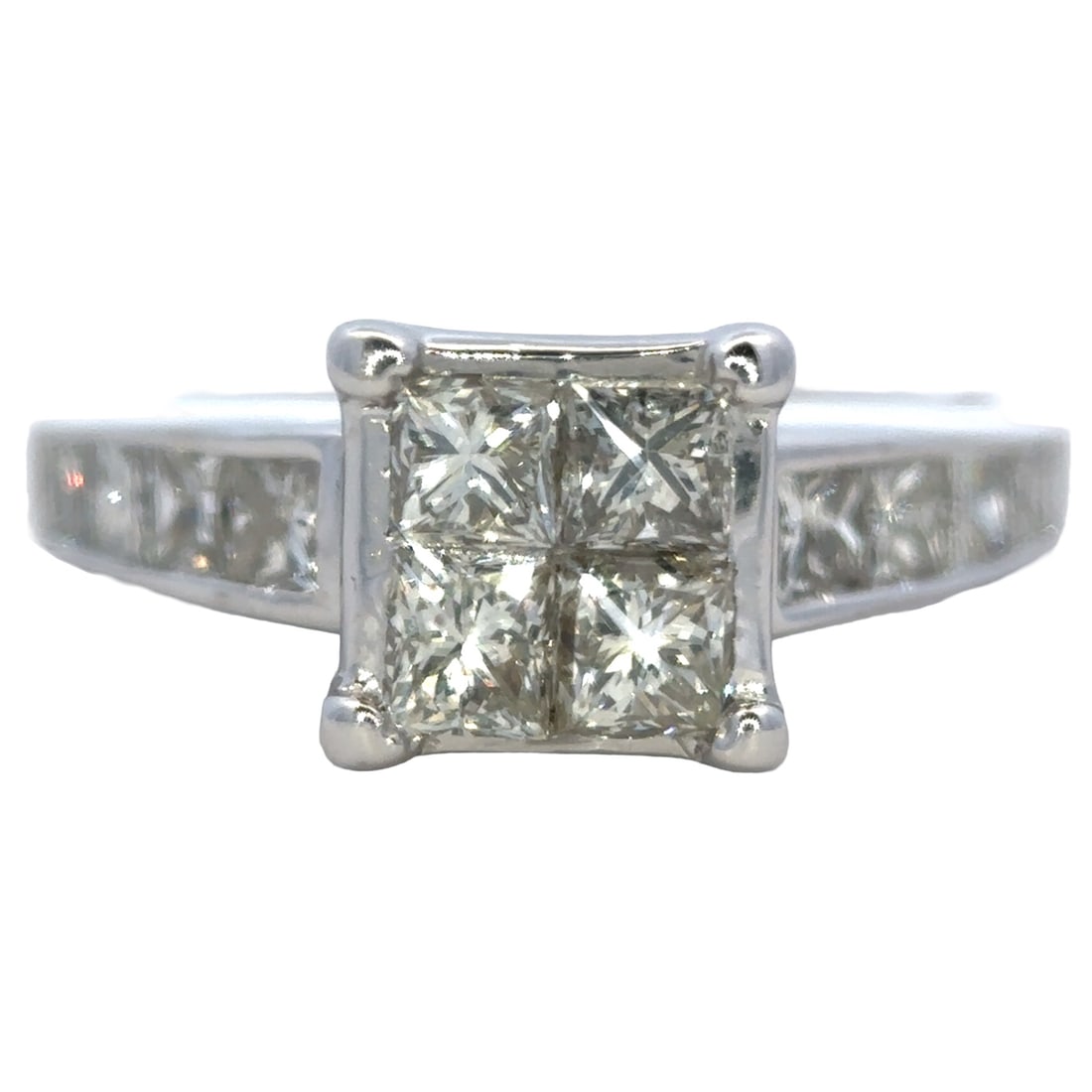 Diamond Ring in 14K White Gold: Metal type: 14k white gold, Gemstone: 1.25cttw VS/SI diamond, Size: 7.5, Weight: 4.4 grams