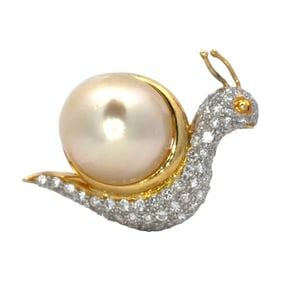Diamond and Pearl Snail Brooch in 18K Yellow Gold