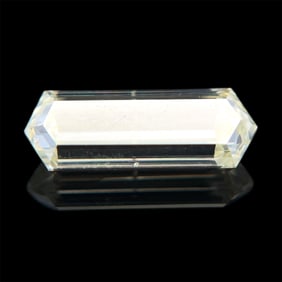 1.0 Carat Hexagonal Fancy Light Yellow Diamond with GIA Report