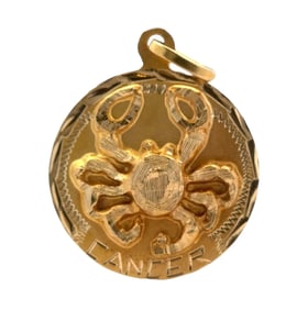 18K Yellow Gold Cancer Zodiac Medallion