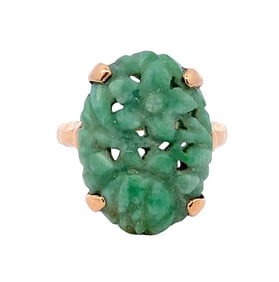 Circa 1920s Apple Jade Ring in 14K Gold