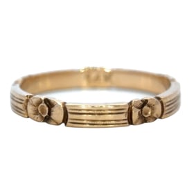 Vintage Flower Wedding Band in 14K Yellow Gold