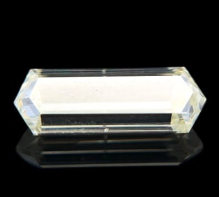 1.0 Carat Hexagonal Fancy Light Yellow Diamond with GIA Report