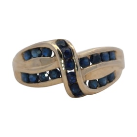 Sapphire Ring in 14K Yellow Gold