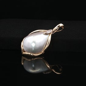 Mabe Pearl and Diamond Pendant in 14K Yellow Gold