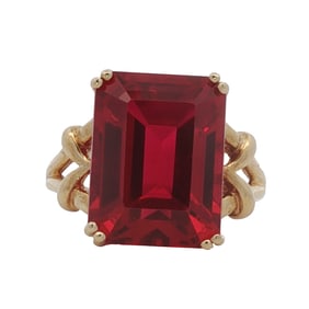 10K Gold Red Stone Cocktail Ring