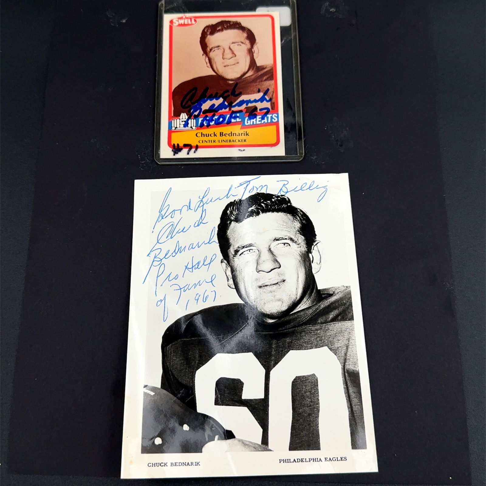 Chuck Bednarik Philadelphia Eagles Autographed Photo and Trading Card Lot (1 of 1)