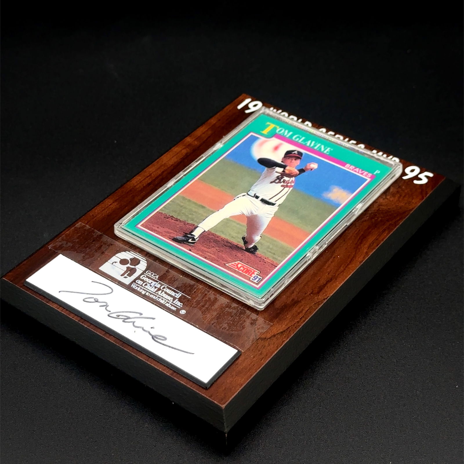 Tom Glavine World Series 1995 Autographed Plaque with Trading Card (1 of 3)