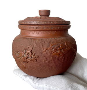 Early 20th Century Japanese Tokoname Pottery Lidded Pot with "MAKER'S MARK" on The Base: Description: Early 20th century Japanese Tokoname pottery lidded pot with "MAKER'S MARK" on the base, hight 16 cm, diameter 12 cm, extremely high quality of decoration all around the pot and the lid.
