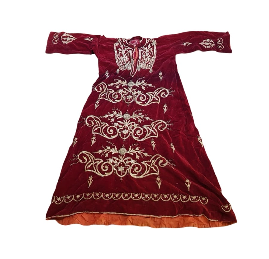Ottoman Turkish Metallic Thread Embroidered Red Velvet Dress: Ottoman Turkish dress with metallic thread embroidery on beautiful red silk velvet. The color of the velvet is vivid and deep, the fabric has kept its original pile and texture. Some shiny sequence is
