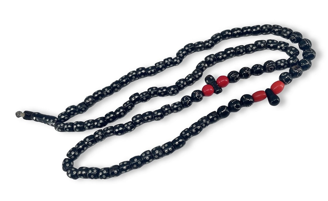 Very Old Islamic Silver Inlaid Black Coral / Yusur Prayer Beads Rosary Misbaha: Description: Very old Islamic silver-inlaid black coral / yesser yosir yusur yusuri prayer beads rosary misbaha. The item consists of spherical beads with the Names of God inalid on them in silver and