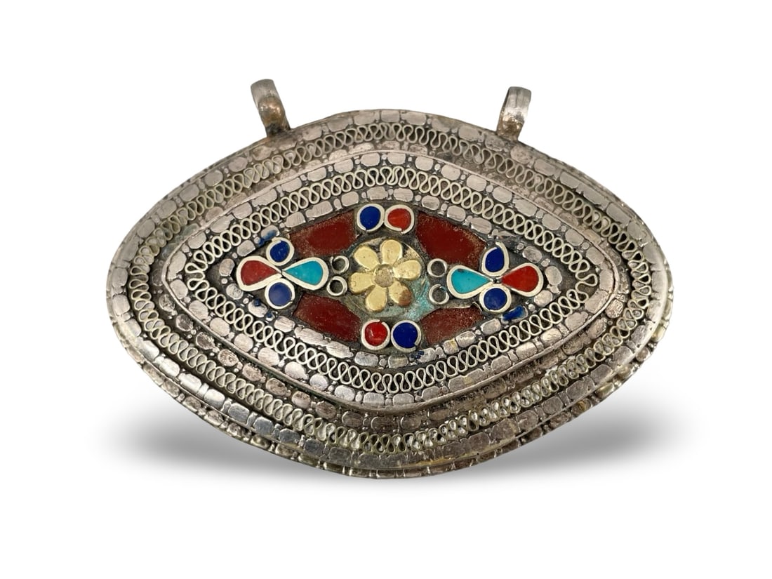 Vintage Central Asian Tribal Oval Pendant – Silver Alloy Filigree with Multi-Color Cloisonné: Central Asian tribal pendant – silver alloy filigree with multi-color Cloisonné enamel. This authentic vintage Central Asian tribal oval pendant features an elegant oval, almond-shaped (badam) silh