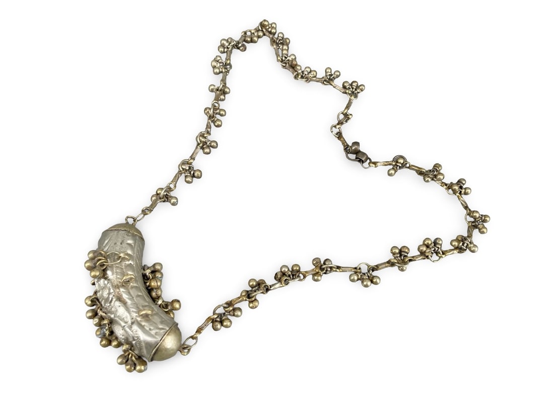 Antique Omani or Yemeni Silvered Amulet Necklace – Curved Hirz Pendant with Bells (1 of 11)