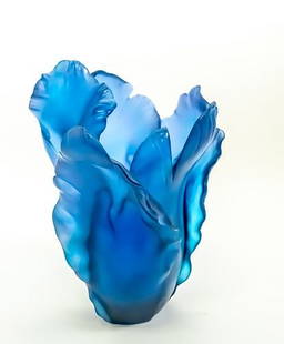 Large Daum Crystal Tulip Vase-Blue with Original Box: Daum Crystal Tulip Vase-Blue. H: 13" L: 11.4" W:9.8" 17.23 lbs. Daum is a crystal studio based in Nancy, France, founded in 1878 by Jean Daum. His sons, Auguste Daum and Antonin Daum, oversaw its