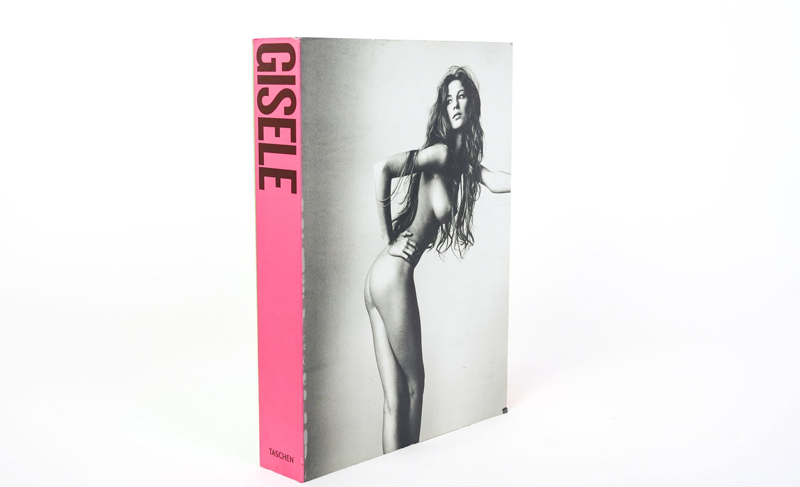 SIGNED TASCHEN Gisele Bündchen Collector’s Edition XXL 614: TASCHEN Gisele Bündchen XXL Signed Collector’s Edition Number 614 of 1,000. Originally Sold for $2,500. This TASCHEN Edition is Sold Out. Hardcover, Swiss binding, in acrylic slipcase, 11.1 in. x 1