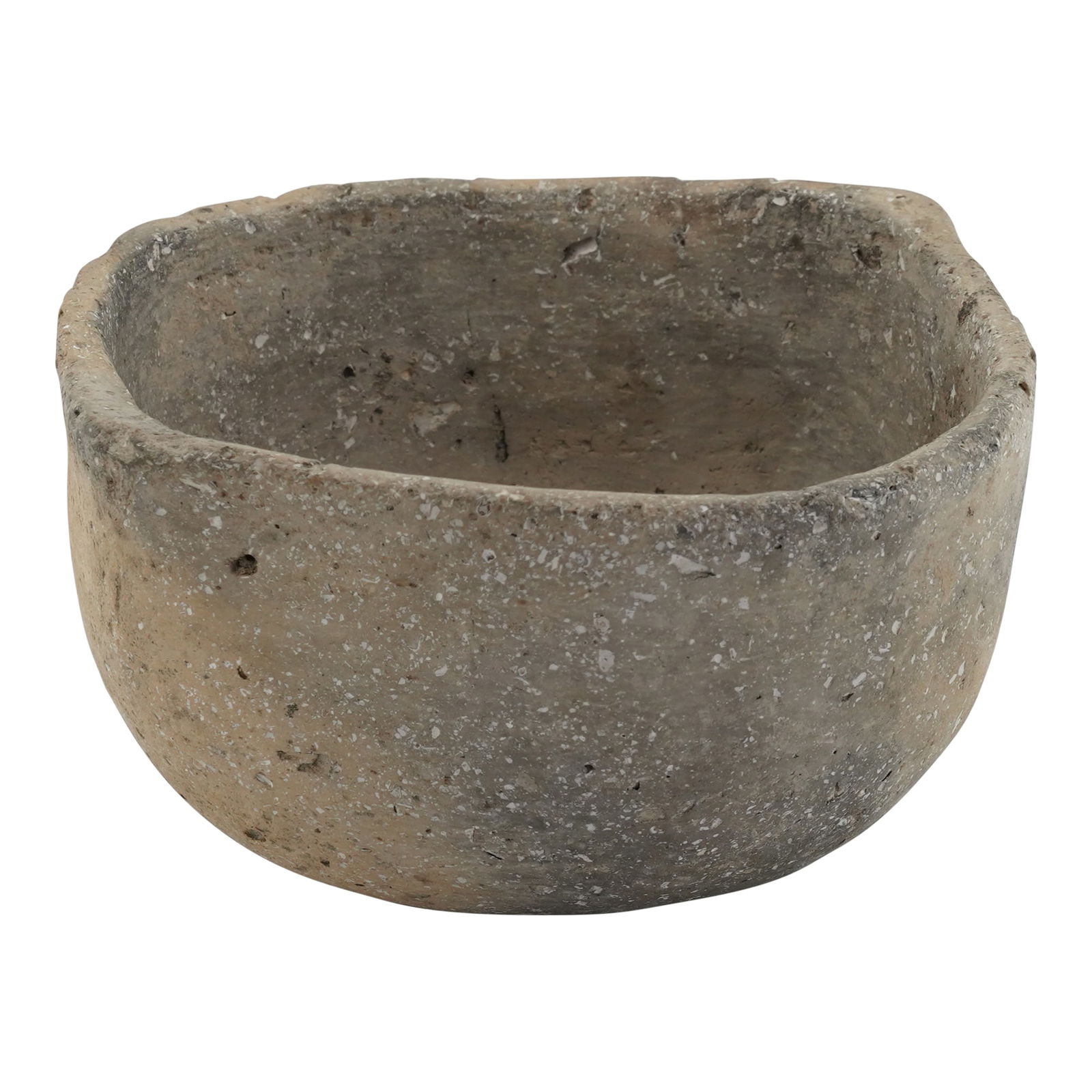 Museum Quality Pre-Columbian Shell Tempted Mississippian Bowl: This 600-1,500 Year Old Vessel is a Museum Quality Pre-Columbian Shellempe-Tempered Mississippian Bowl with a Unique Configuration, Complete and Intact. Please refer to the COA. Cahokia Mounds State H