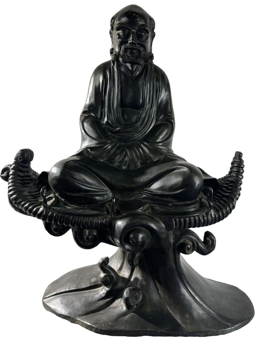 Cast Antique Bronze Detailed Chinese Sculpture of Master Of Zen Arhat Damo Bodhidharma: Cast Antique Bronze Detailed Chinese Sculpture of Master Of Zen Arhat Damo Bodhidharma Buddha Statue. Bodhidharma, also known as Damo or Daruma, is a semi-legendary Buddhist monk who is traditionally