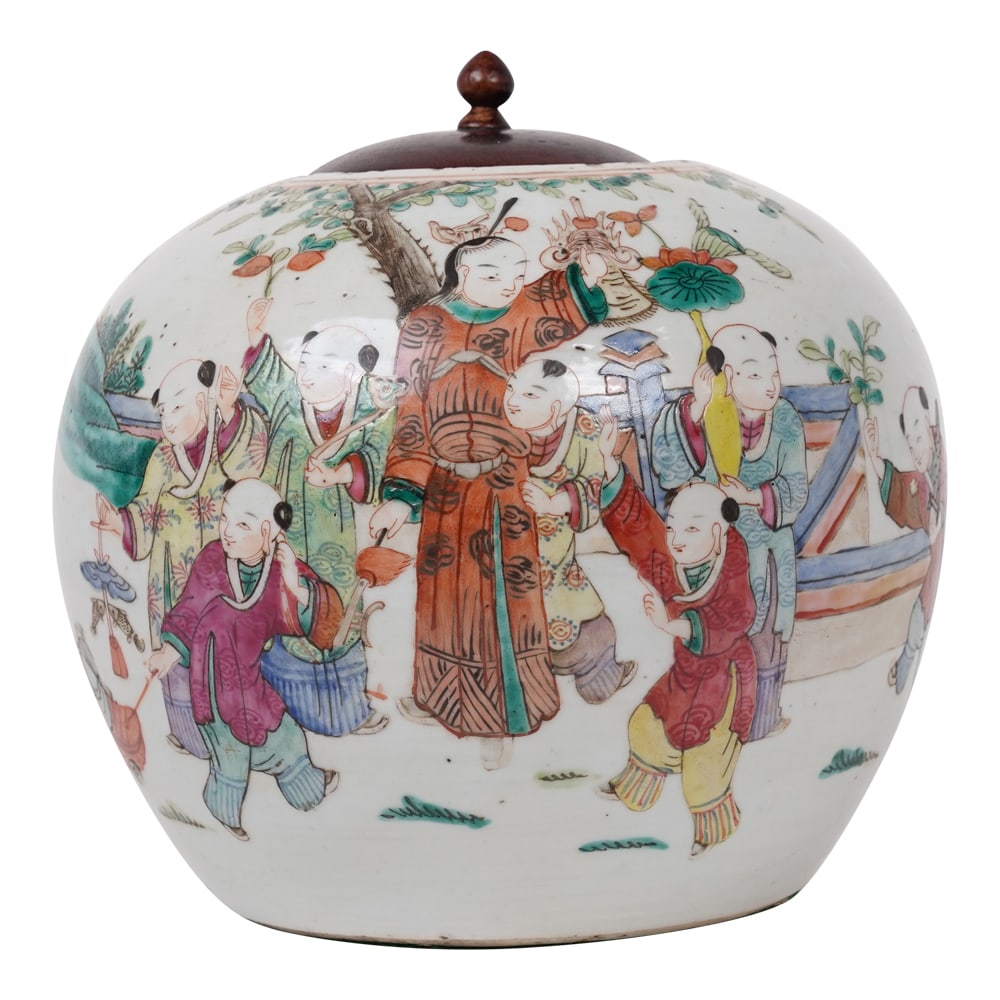 19th Century Chinese Famille Rose Covered Ginger Jar: 19th Century Chinese Famille Rose Covered Ginger Jar with Wooden Lid. Provenance: Naples, FL Estate. House of Craven Auction Gallery: Please consider downloading our free mobile app available on iOS a