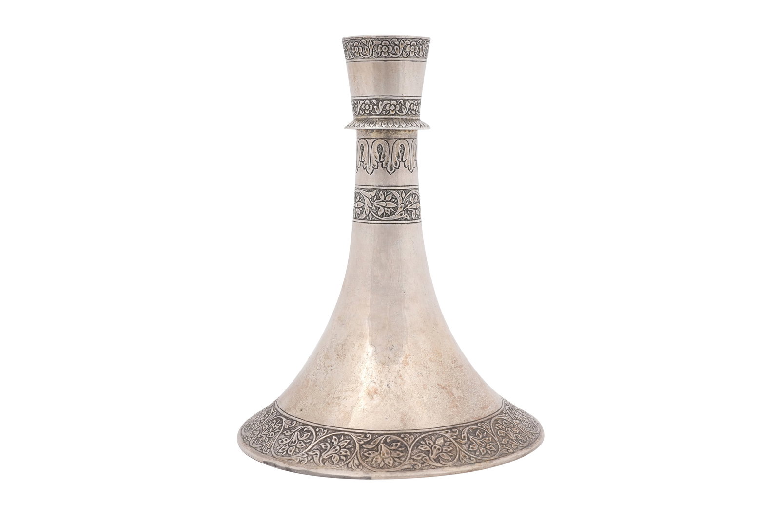 A FINE INDIAN SILVER HUQQA BASE India, 19th century (1 of 5)