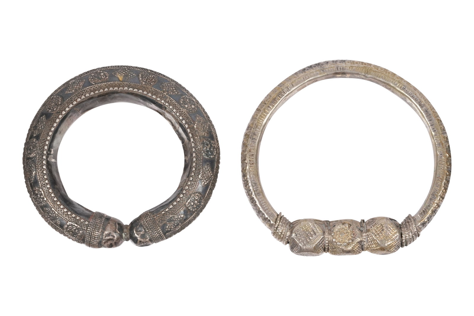 TWO SILVER ETHNIC JEWELS Yemen and possibly Southern India, early 20th century (1 of 6)