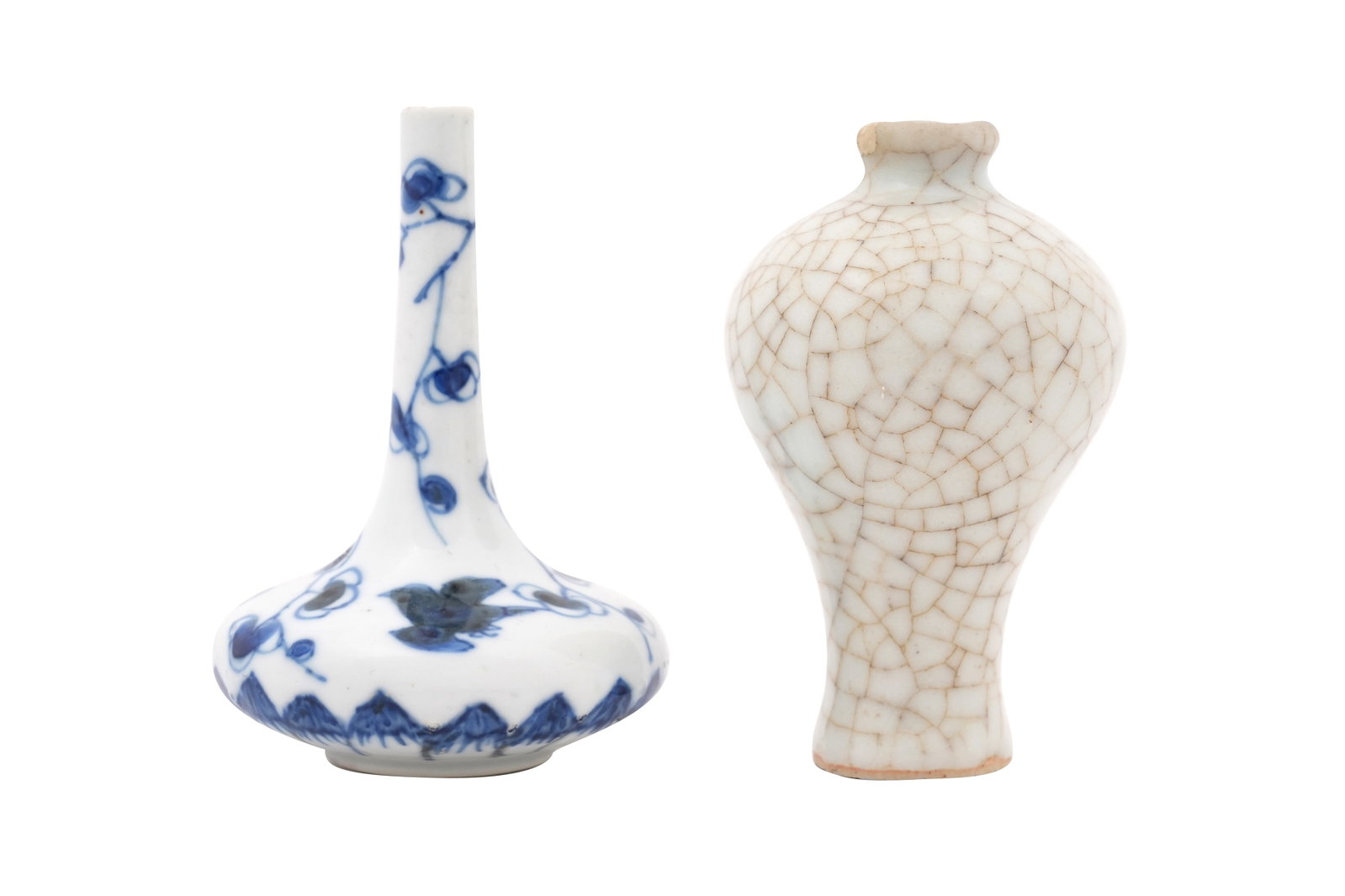TWO CHINESE MINIATURE BOTTLE VASES Qing dynasty, 17th and, 18th centuries (1 of 6)