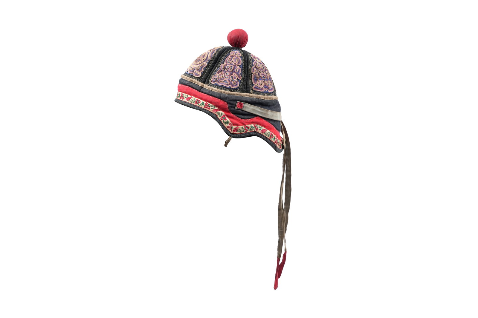 A CHINESE EMBROIDERED SILK HAT Qing dynasty, late 19th century (1 of 6)