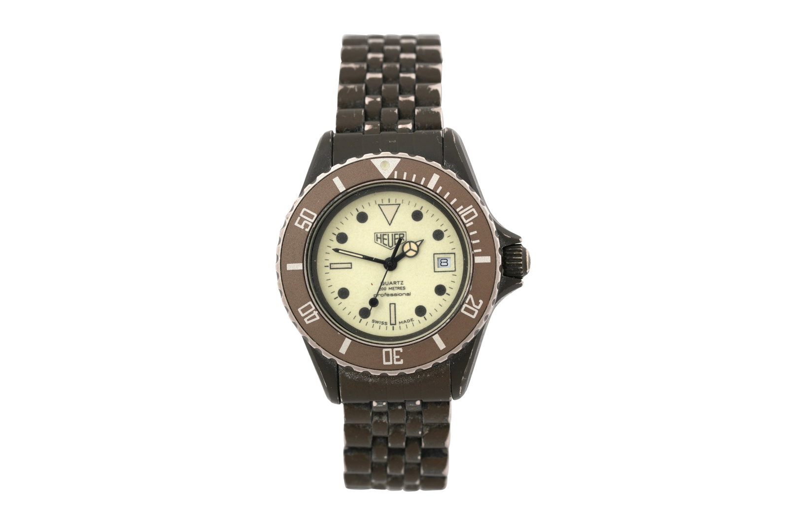A HEUER 200M 'NIGHT DIVER' UNISEX WRISTWATCH 1980s: A HEUER 200M 'NIGHT DIVER' UNISEX WRISTWATCH 1980s From the 1984 'Young Sportsmen's' line, in military olive green with a steel strap, the fully luminous dial with circular and baton numeral markers, 