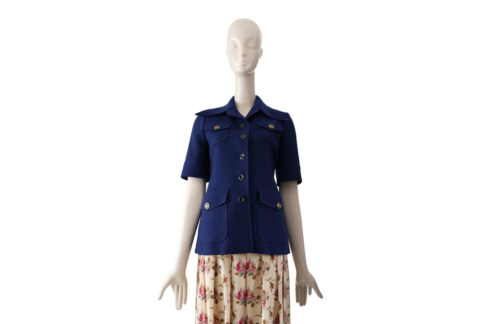 A GUCCI COBALT BLUE WOOL SHORT-SLEEVED JACKET Made in Italy, size IT 38 / EU 34 / UK 6: A GUCCI COBALT BLUE WOOL SHORT-SLEEVED JACKET Made in Italy, size IT 38 / EU 34 / UK 6 A striking cobalt blue textured 100% wool jacket by Gucci, crafted in Italy and finished with oversized interlock