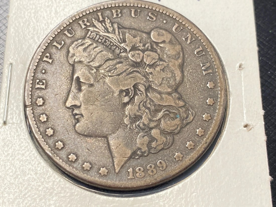 Morgan Silver Dollar Very Fine Condition 1889-CC (1 of 2)