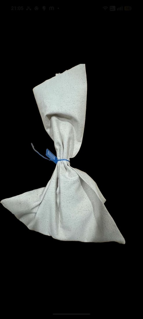 BU $100 1 oz Canadian Silver Maple Leaf BAG: Original Brilliant Uncirculated (BU) $100 1 oz Canadian Silver Maple Leaf factory sealed bag All coins are represented as BU, though interior pieces have not been individually inspected due to the sea