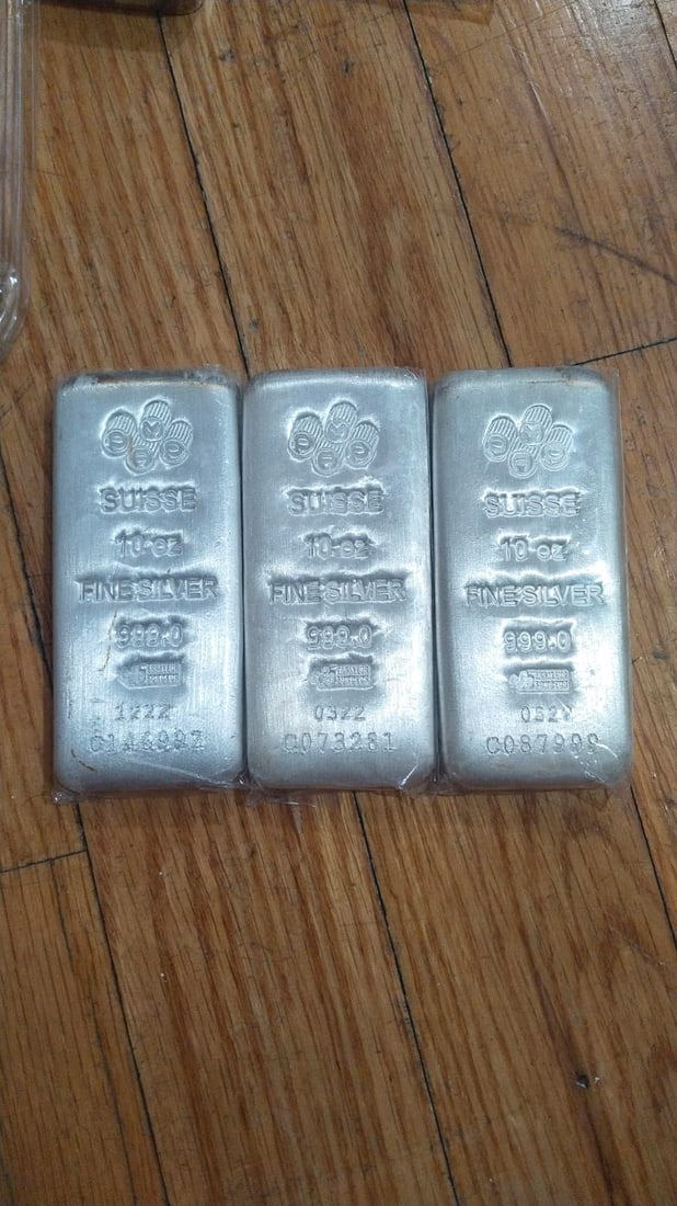 3 X PAMP SUISSE Silver Bar 10 oz.: Lot of 3 original 10 troy ounce silver bars produced by PAMP Suisse, one of the world's most respected precious metal refiners.