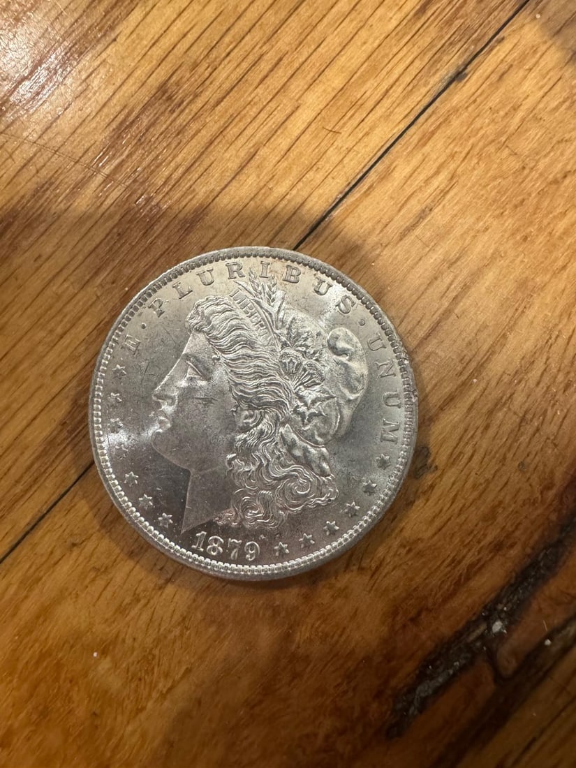 1925 - S- MS-62+ Peace Dollar-Non Graded: The 1925-S MS-62+ Peace Dollar showcases crisp San Francisco strike quality and attractive cartwheel luster. A premium 90% silver Mint State piece.