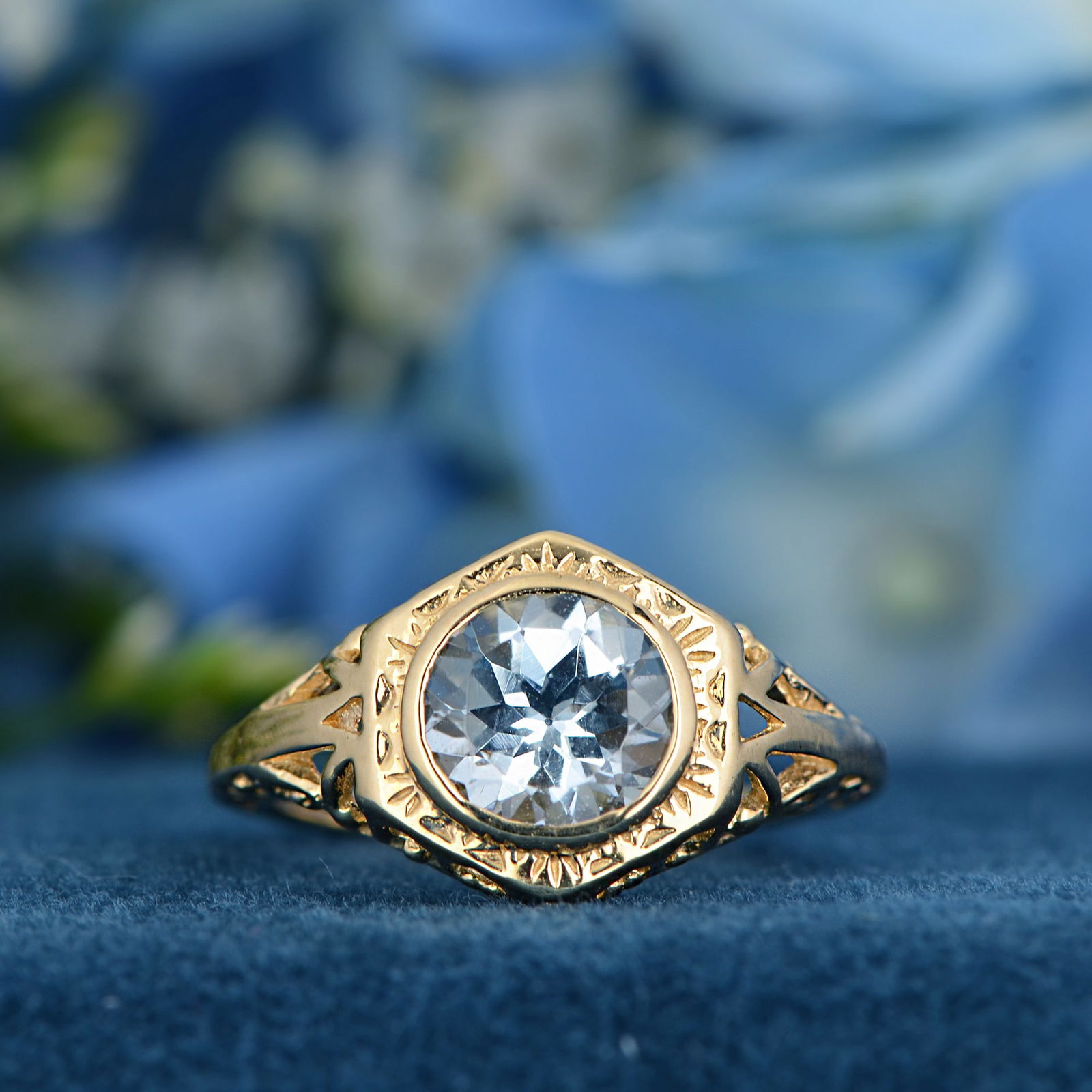 14K Gold Natural Aquamarine Hexagon Shape Vintage Style Filigree Ring (1 of 6)