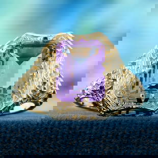 9K Yellow Gold Natural Amethyst Vintage Style Ring: CHARACTERISTICSMetal: Solid 9K Yellow GoldRing Size: US 7Total Gemstones Weight: 2.35 carat. (approx.)Total Gram Weight: 3.72 g. (approx.)*Pictures have been enlarged to show details*PRIMARY STONE(S)S
