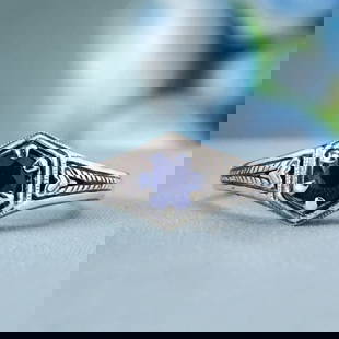 Silver 925 Natural Sapphire Prong Setting Vintage Style Filigree Ring: Silver 925 Natural Sapphire Prong Setting Vintage Style Filigree RingStone: Natural SapphireMetal: Silver 925Approx. Weight: 3.27 g.Approx. Gemstone Weight: 0.62 caratSize: US8Location: This item ship
