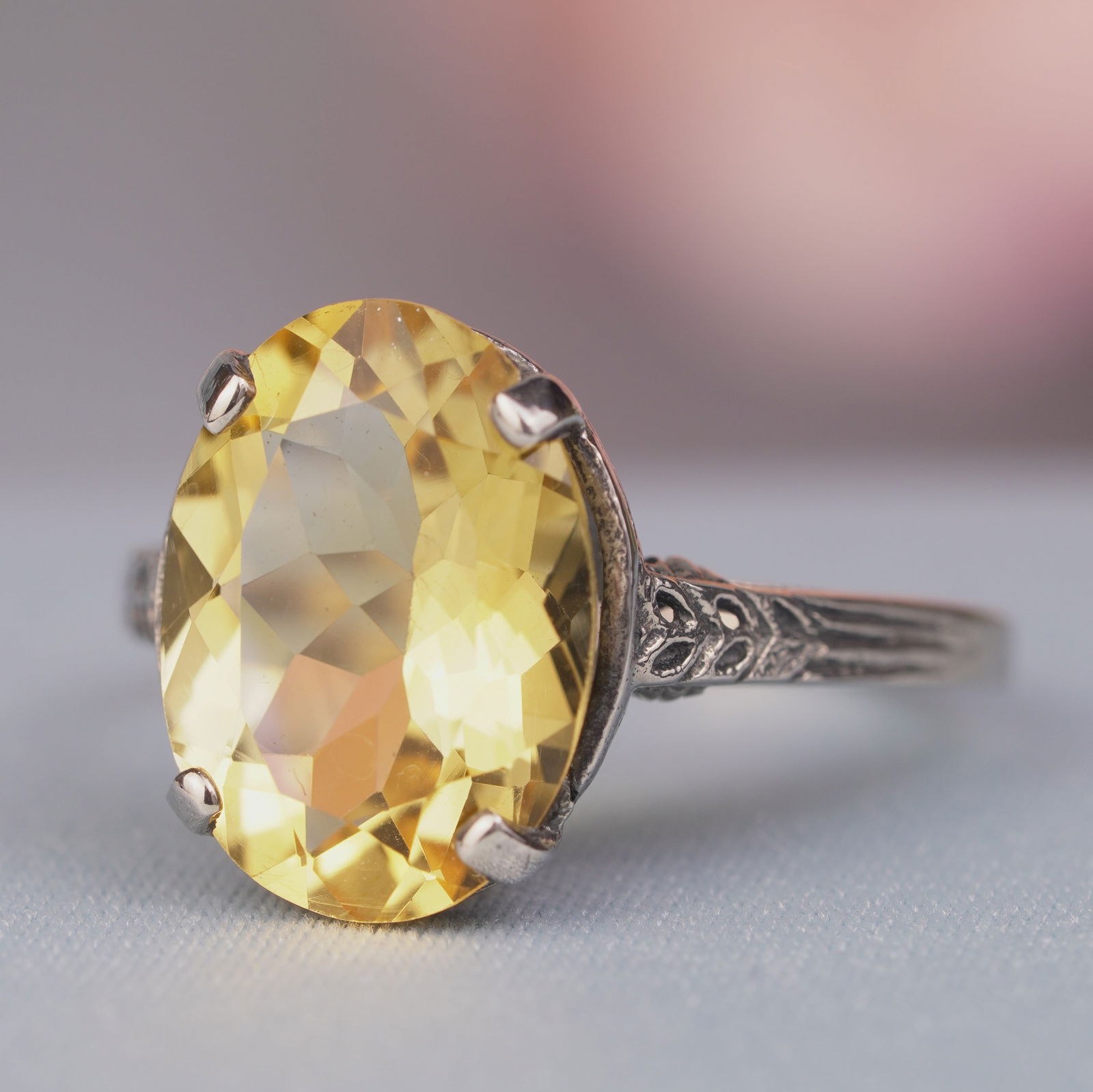 Silver925 Natural Citrine Vintage Filigree Ring: CHARACTERISTICSStatus: In stockOrigin: ThailandMetal: Silver 925Ring Size: US 6Total Gemstones Weight: 4.43 carat. (approx.)Total Gram Weight: 3.06 g. (approx.)*Pictures have been enlarged to show det
