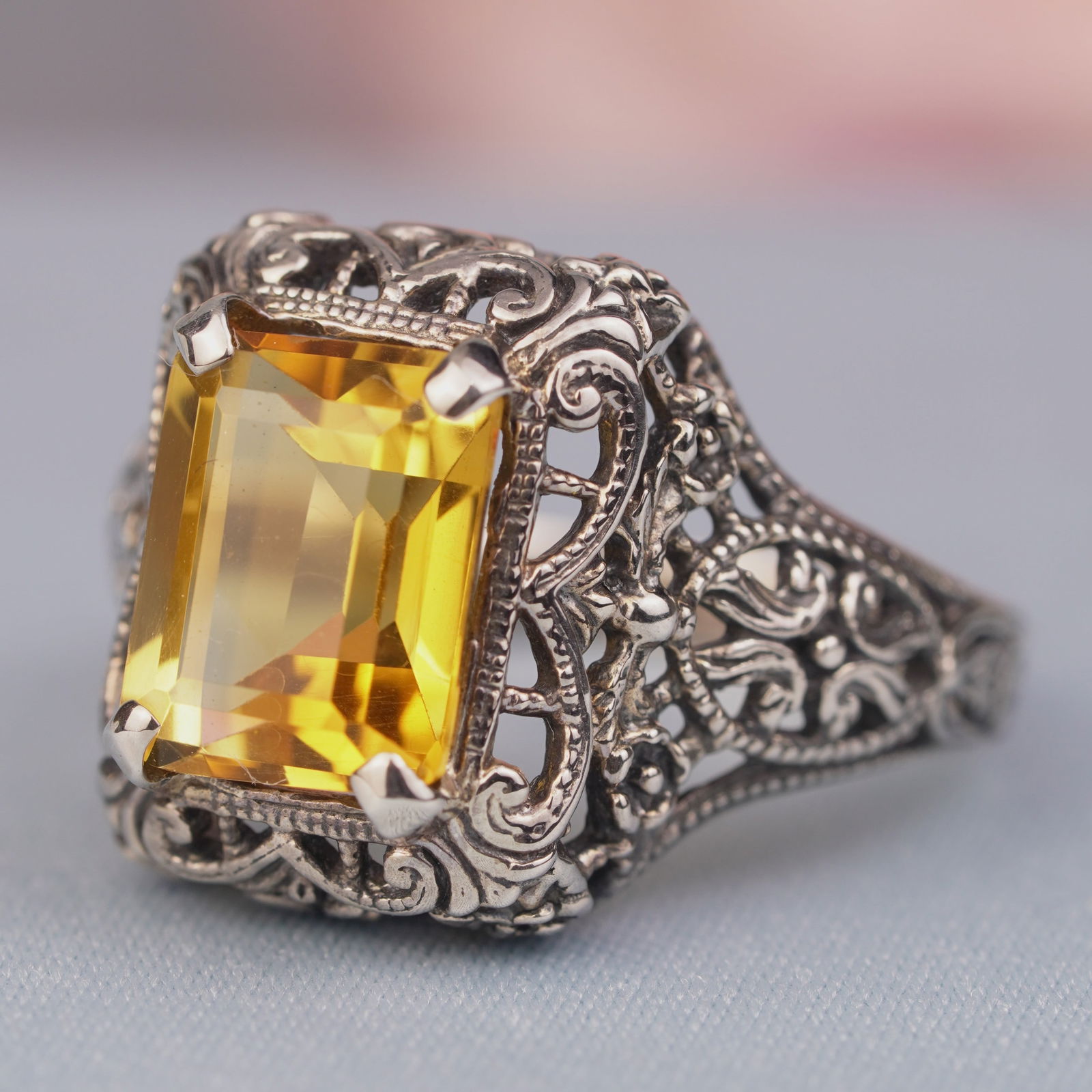 Silver925 Natural Citrine Filigree Vintage Ring: CHARACTERISTICSStatus: In stockOrigin: ThailandMetal: Silver 925Ring Size: US 8Total Gemstones Weight: 3.32 carat. (approx.)Total Gram Weight: 4.4 g. (approx.)*Pictures have been enlarged to show deta