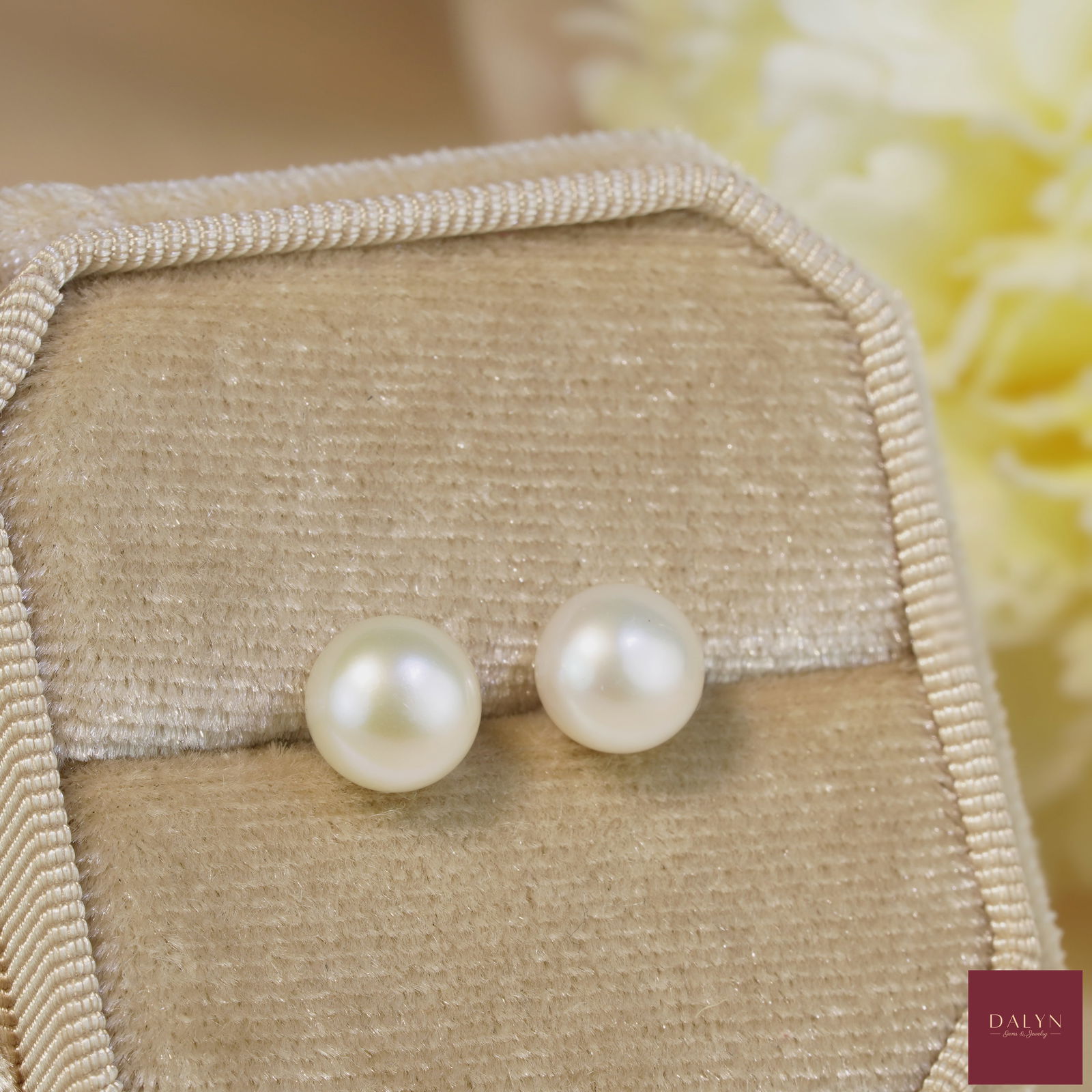 Rodium Plate Sterling Silver Natural Fresh Water Pearl Stud Earrings: Rodium Plate Sterling Silver Natural Fresh Water Pearl Stud Earrings Stone: Natural Fresh Water Pearl Metal: Rodium plated silver 925 Approx. Weight: 1.52 g. Approx. Gemstone Weight: 5.32 carat Locati
