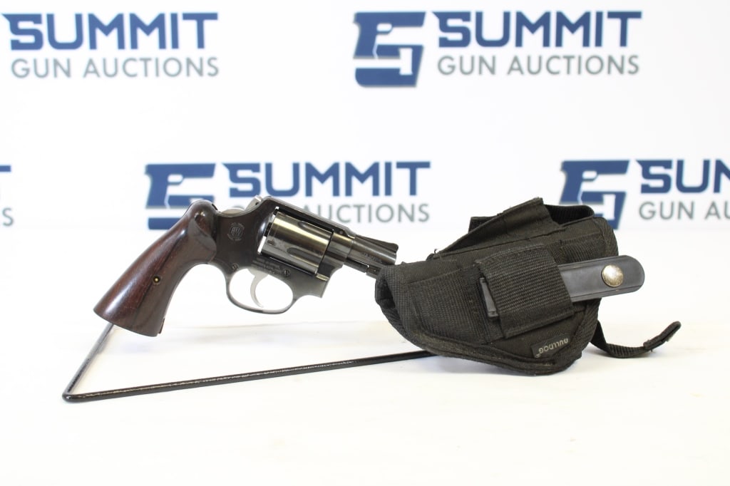 Rossi Revolver .38 Spl: A classic Rossi. Chambered in 38 Special, with a 5 round cylinder, 2 inch barrel, and a trimmed hammer spur, this would make an excellent gun for personal defense. Please see photos. - Bore: Shiny , A