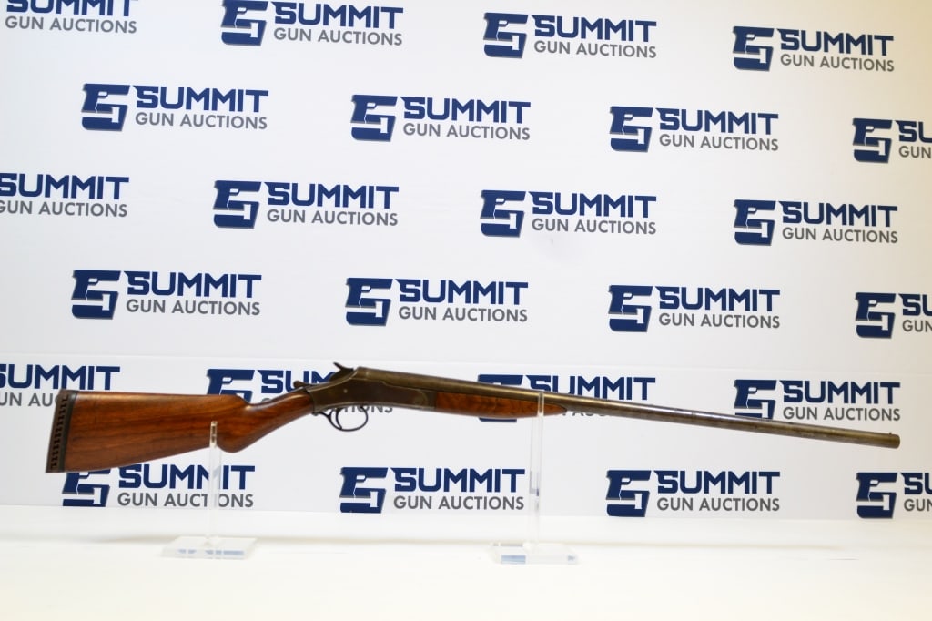 American Gun Co. Victor 16ga: This American Gun Co. Victor is in good condition. Wood furniture is in good condition. Blued finish shows signs of wear. Has a bead front sight. Please see photos. - Bore: Shiny , Action: Break - 27