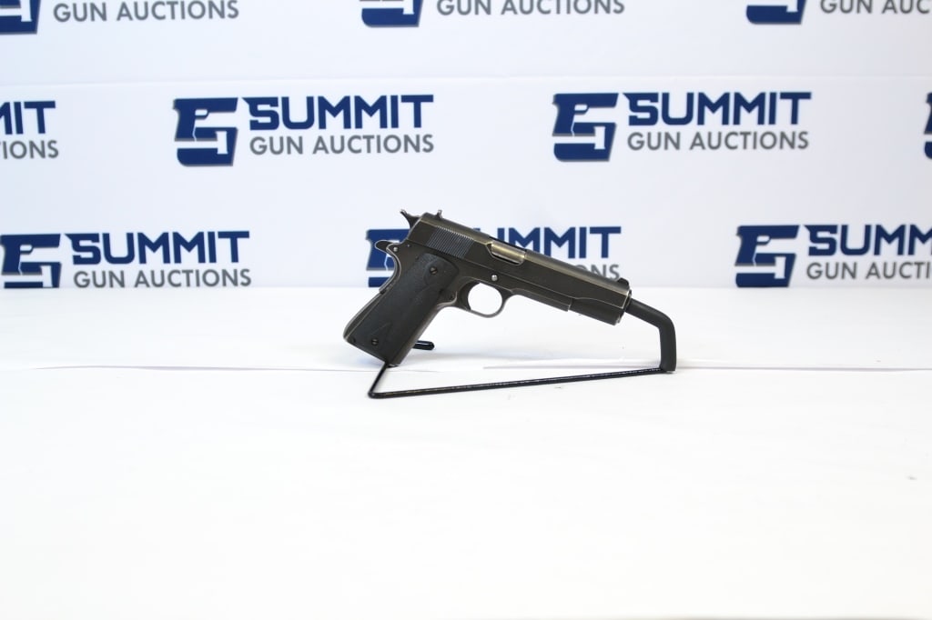 Springfield Armory 1911-A1 .45 ACP: This Springfield Armory 1911A1 is a beautiful piece. Styled after the classic US Military sidearm, it is a great gun for anyone's collection. Features rubberized grips. Parkerized finish is in good co