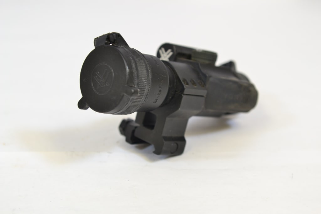 Vortex StrikeFire Red Dot Sight: Up for auction is a used Vortex StrikeFire 4 MOA red dot sight. Please see photos. - Bore: ; Action: ; Length: -
