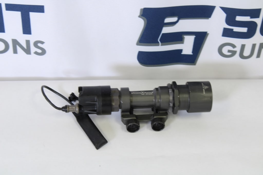 Surefire M961 Weapon Light: Up for auction is a used Surefire M961 Tactical Weapon Light. Please see photos. - Bore: ; Action: ; Length: -