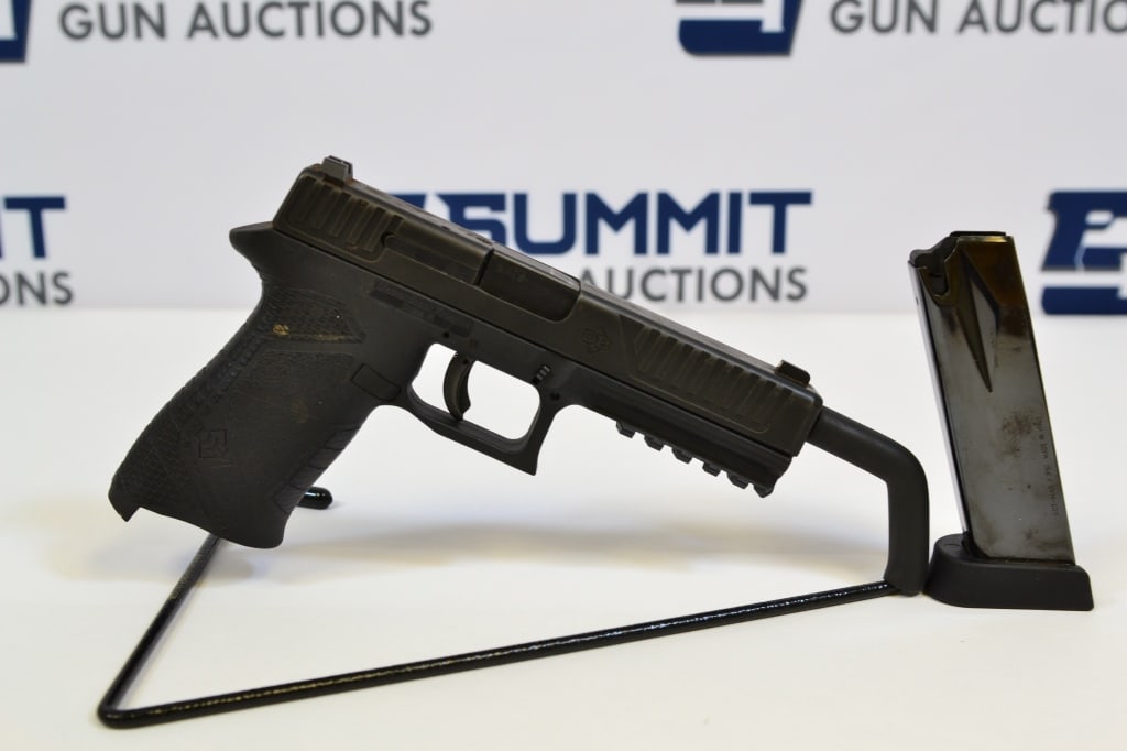 Diamondback FS Nine 9mm: This pistol comes with fixed front sight, adjustable rear sight, one magazine, and shows normal signs of wear and tear. Please see photos. ; Barrel Length: 4.75 ; Bore: Shiny ; Action: Semi ; SN# FB79