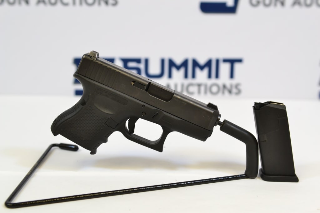 Glock 26 Gen 4 9x19: Up for auction is a Glock 26 Gen 4 chambered in 9x19. It features a 3.5 inch barrel with the classic black Glock polymer frame, and night sights. It also comes equipped with one magazine. This pistol