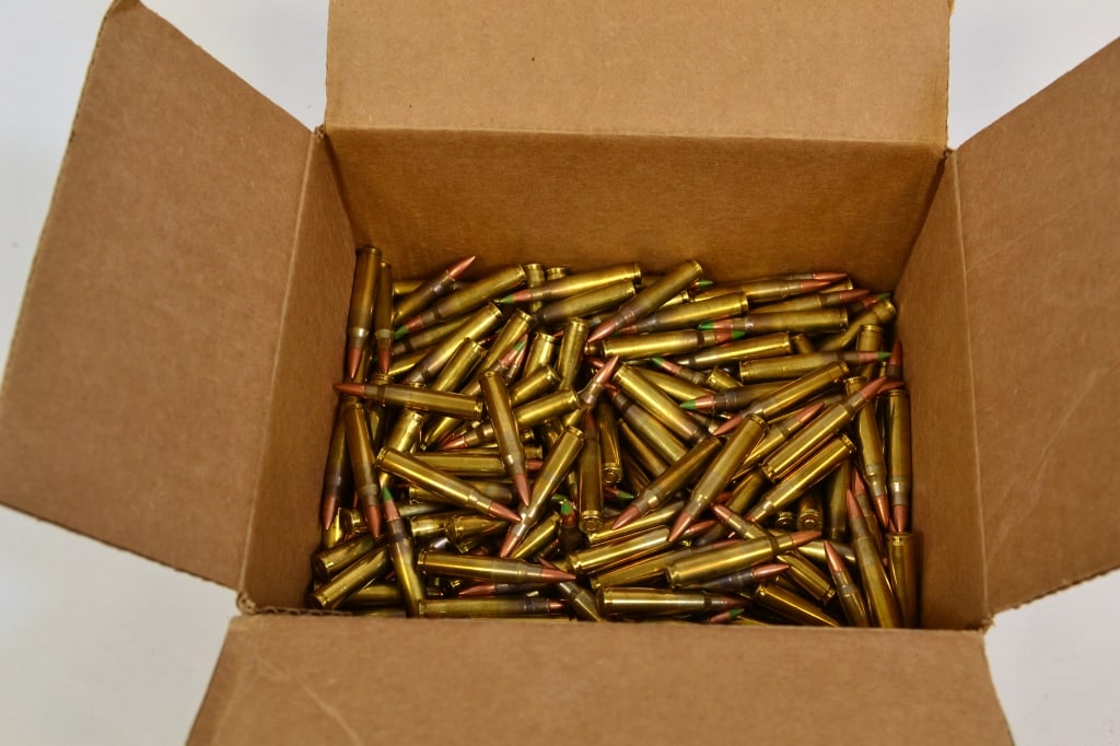 Various Manufacturers Misc - .223 - 5.56mm Ammo: Up for auction is approx 190 rounds of a mix between 5.56mm and .223, with some green tip. Please see photos. ; Barrel Length: ; Bore: ; Action: ; SN#