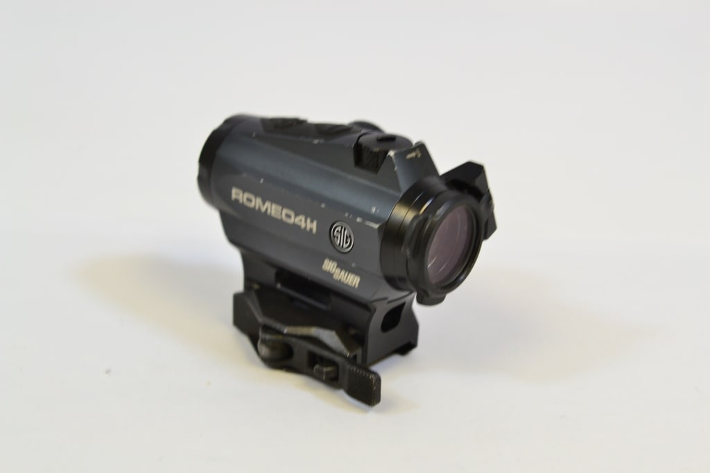 Sig Sauer Romeo 4 Compact Red Dot S: Up for auction is a used Sig Sauer Romeo 4 Compact Red Dot sight, with a quick detach mount. Please see photos. ; Barrel Length: ; Bore: ; Action: ; SN#
